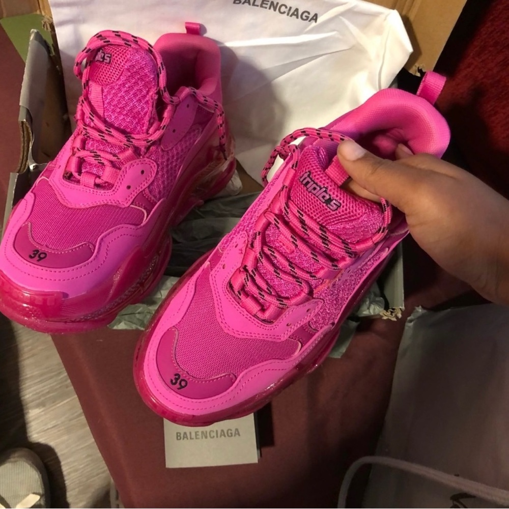 Brand new balenciagas never worn got them for my birthday they are to big size 9